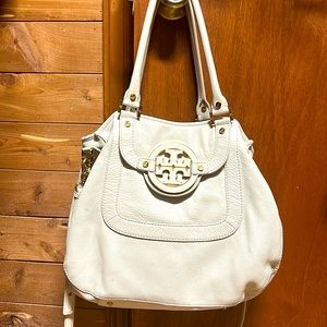 Tory Crossbody